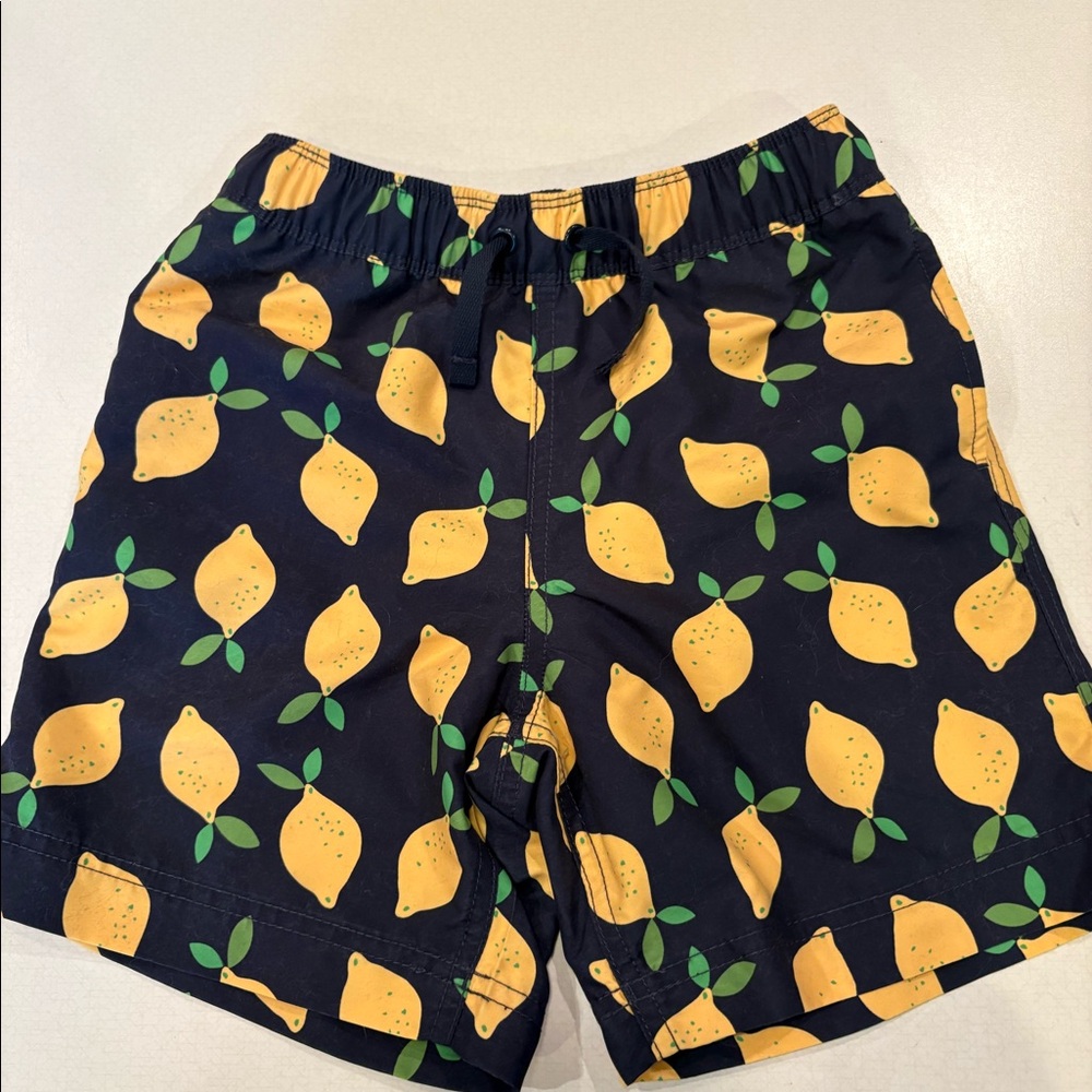 Hanna Andersson Lemon swim trunks size 6-7